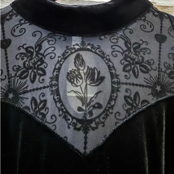 Disturbia Cameo Floral Flocked Mesh Velour High Neck Top 6 - Picture 4 of 6